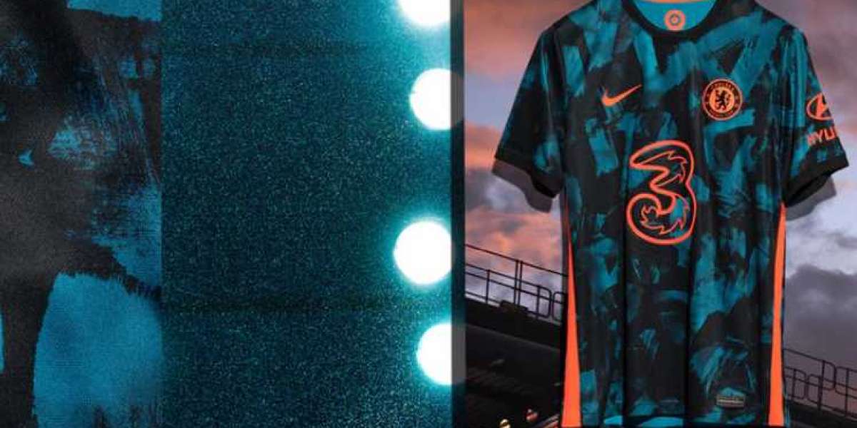 Nike goes after outdoor lovers with its ACG-inspired Chelsea soccer jersey