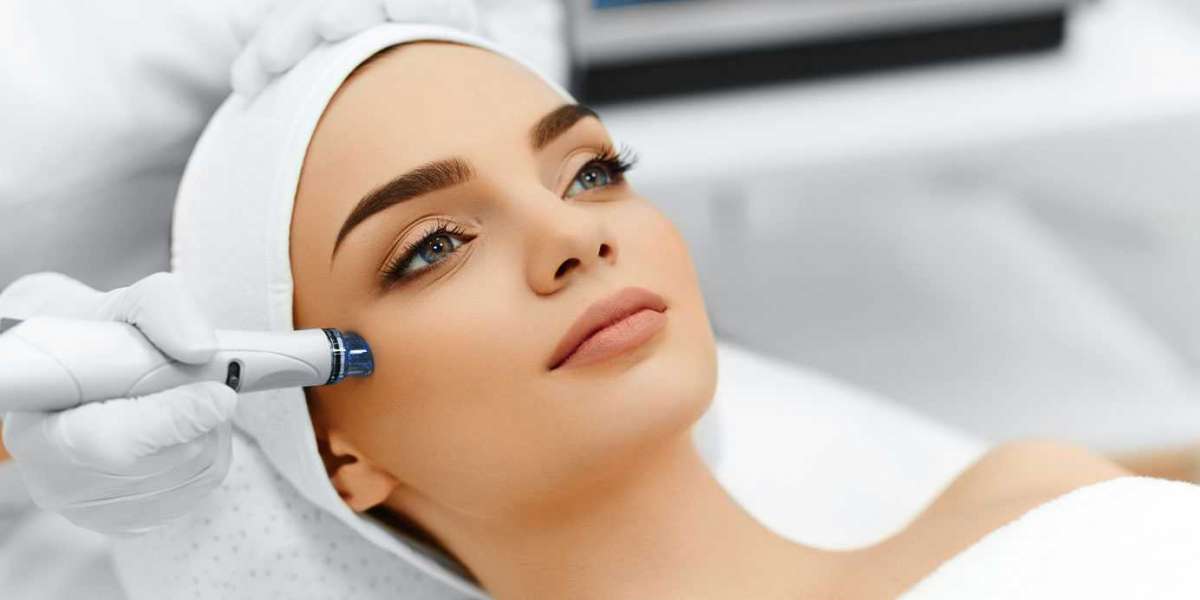 Enjoy Younger-looking Skin At Aesthetic Clinic London