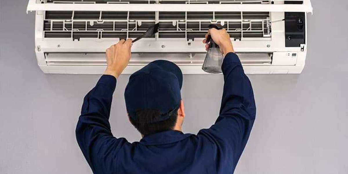 The Importance of Regular AC repair and  Maintenance in Dubai's Climate
