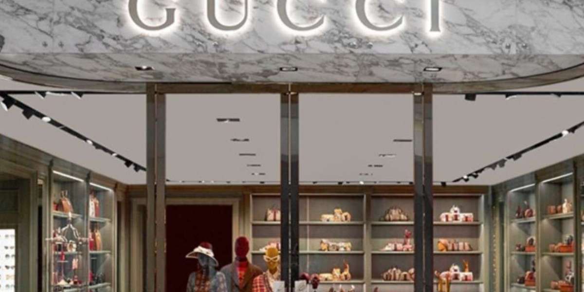 How Luxury Brands Can Create A Sense of Lifestyle & Build Brand Loyalty