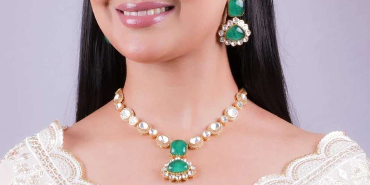 Emerald Kundan Polki Necklace Sabyasachi Jewelry Set