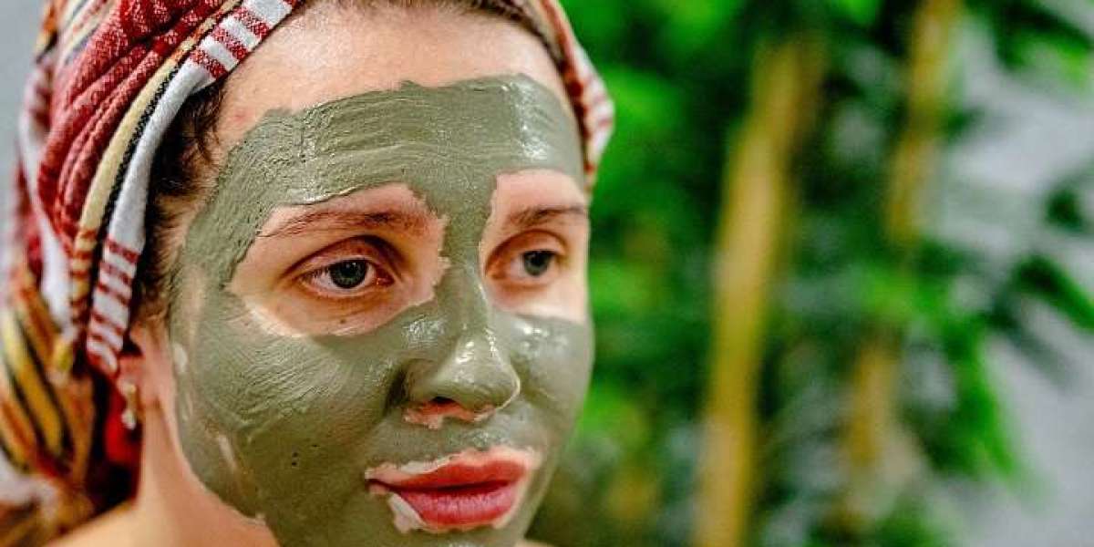 Busting Myths: The Truth About De Tan Face Packs