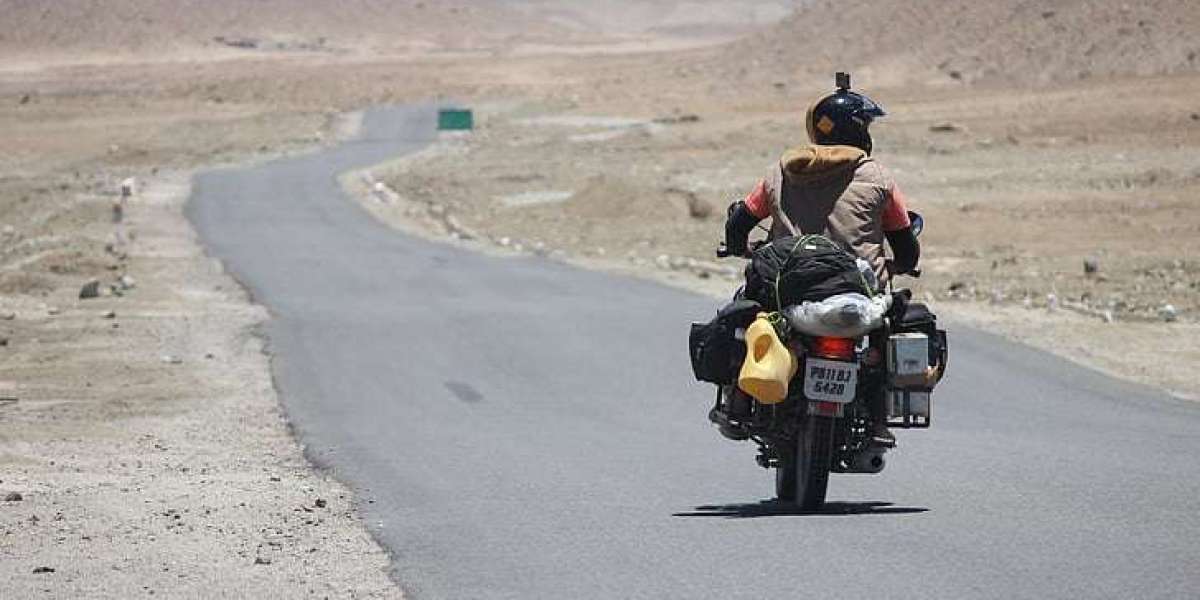Leh Bike Trip with Umling La Pass: complete Guide