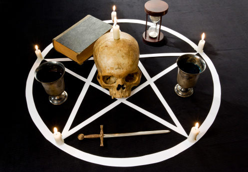 How Can the Effective Practices of Black Magic Removal in Montreal Help You