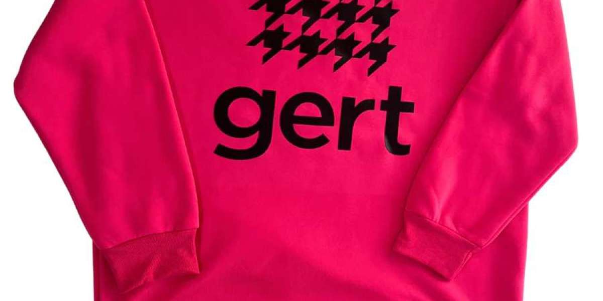 The Oversized Bright Pink Gert Houndstooth Pullover: A Stylish Statement Piece
