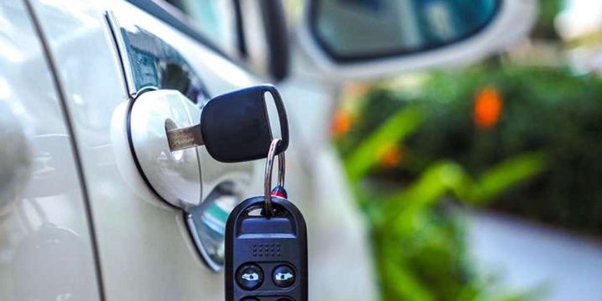 5 Reasons Why You Should Choose a Professional Car Key Replacement Locksmith