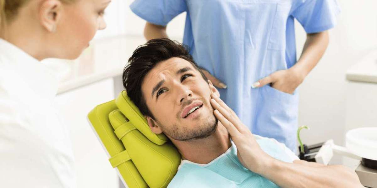 A Dental Symphony: Wisdom Tooth Pain Resonating in the Ear