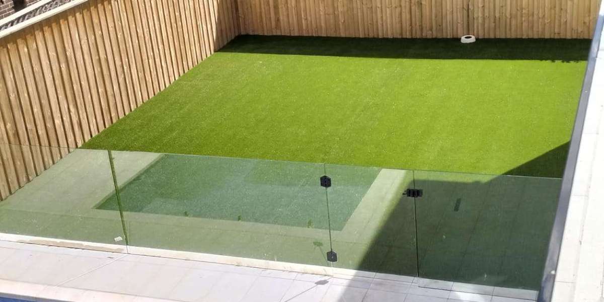 Why You Should Buy Fake Grass from the Authentic Supplier?