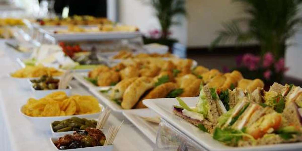 5 Key Benefits of Hiring Catering Services