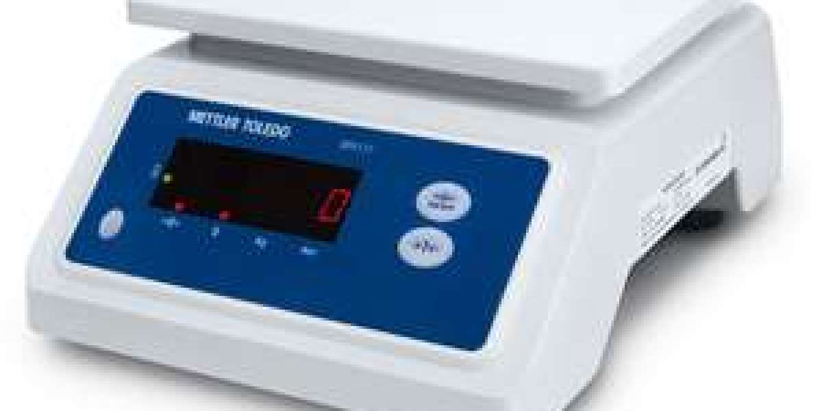 Digital weighing scale for baking
