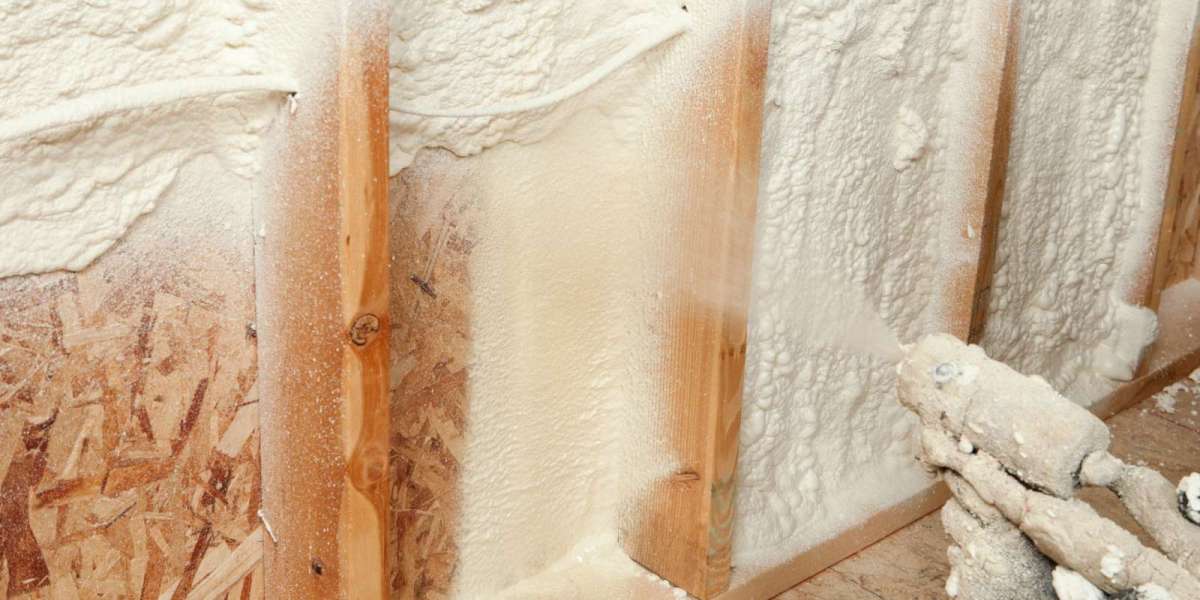 Achieve Ultimate Comfort with Supreme Spray Foam LV's Closed-Cell Insulation Services in Las Vegas